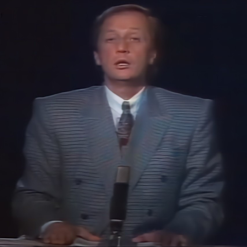 Почему при встрече Нового 1992 года бой курантов по телевидению был задержан на минуту?