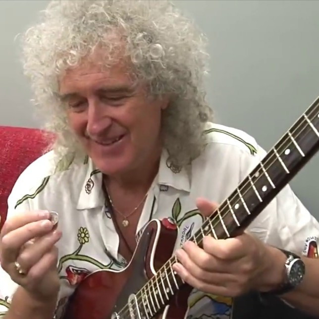 Зачем монетный двор Англии отчеканил серию монет для гитариста Queen?