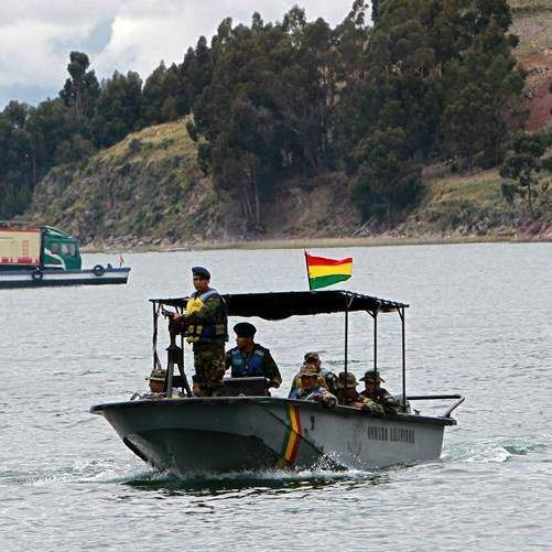 В какой стране, не имеющей выхода к морю, существуют военно-морские силы?