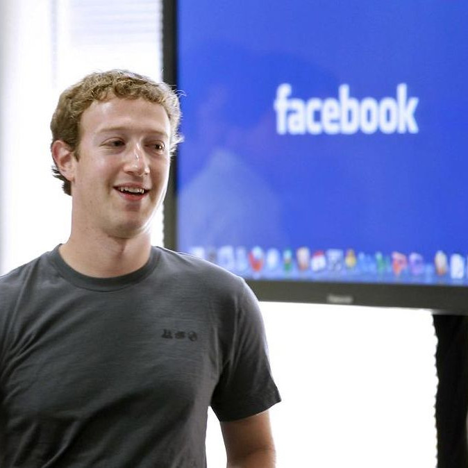 Почему дизайн Facebook выполнен в синей гамме?