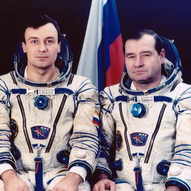 Каких людей, посетивших США в 1995 году, по документам оформили как «инопланетян»?