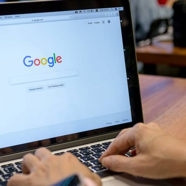 Сколько процентов поисковых запросов к Google оказываются для него абсолютно новыми?