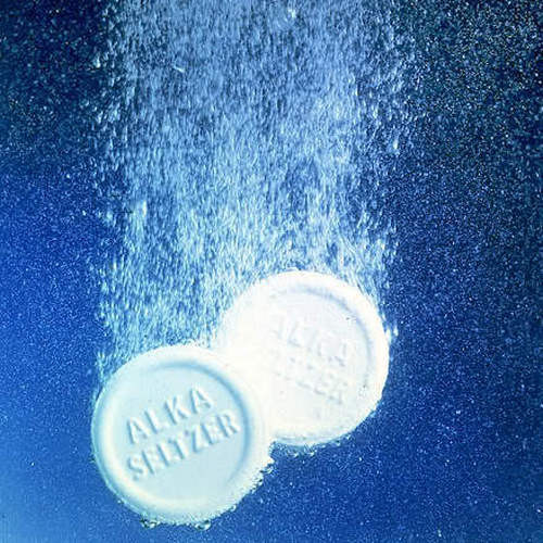 Какой маркетинговый ход позволил компании Alka-Seltzer существенно увеличить продажи?